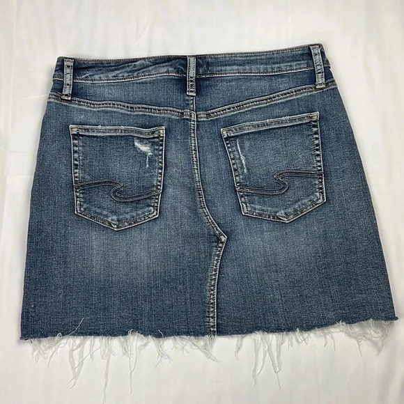 Silver Jeans Francy Denim Distressed Raw Hem Stretchy Skirt - Picture 2 of 9